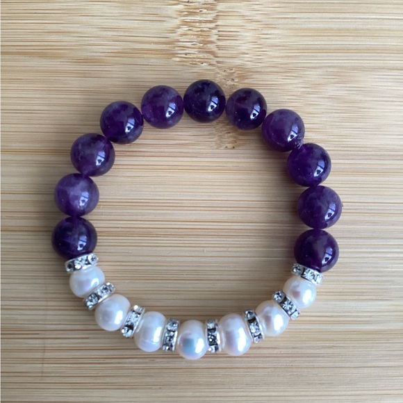 AAA.Amethyst and Pearl Bracelet - Picture 3 of 3